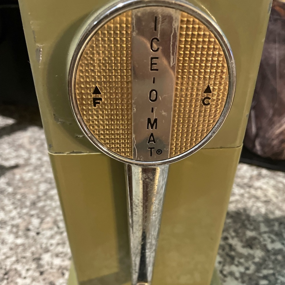 Vintage Ice-O-Mat ice machine